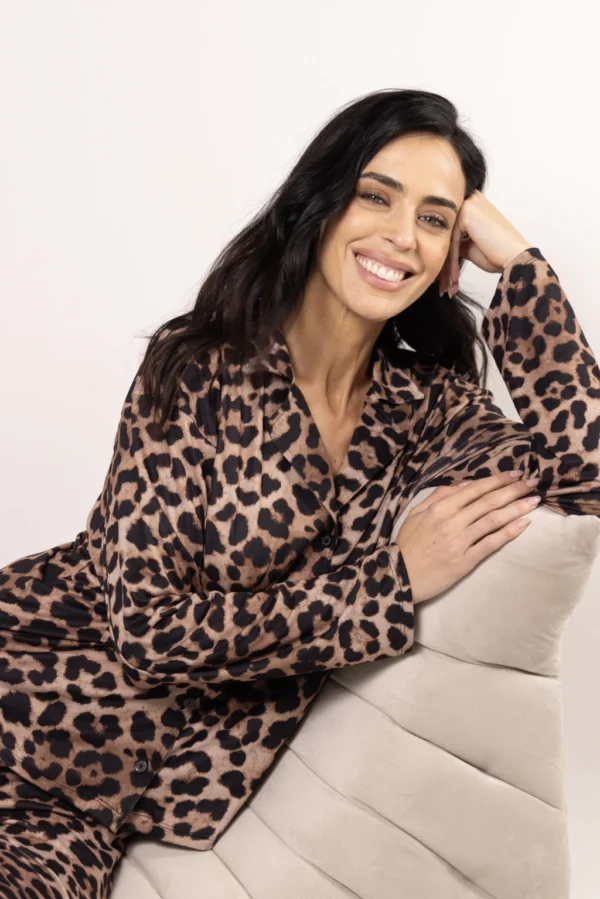 Pijama Casaca Abotonada y Pantalón Animal Print ANDRESSA